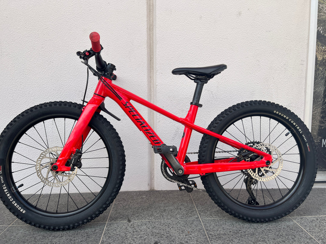 RIPROCK 20 FLOW RED / BLACK - Second Hand