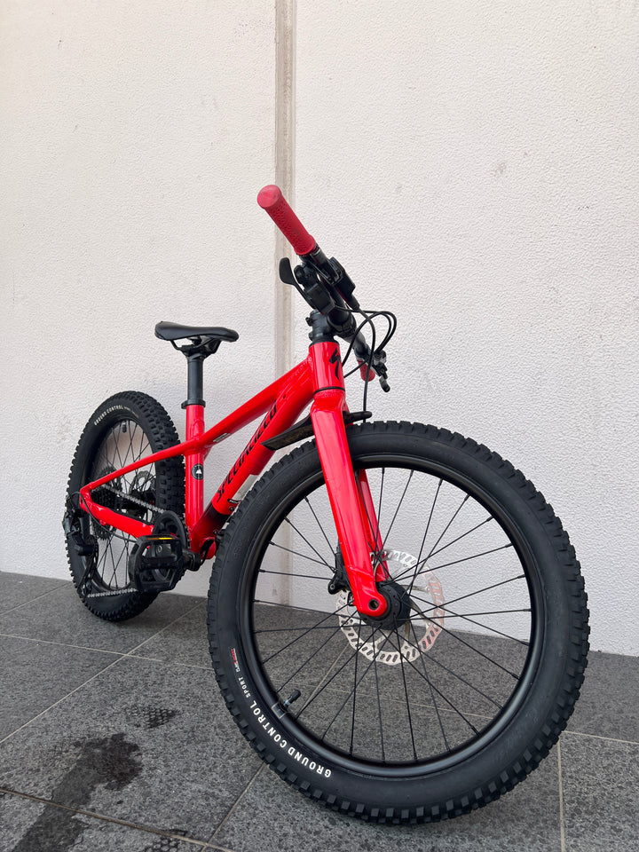 RIPROCK 20 FLOW RED / BLACK - Second Hand