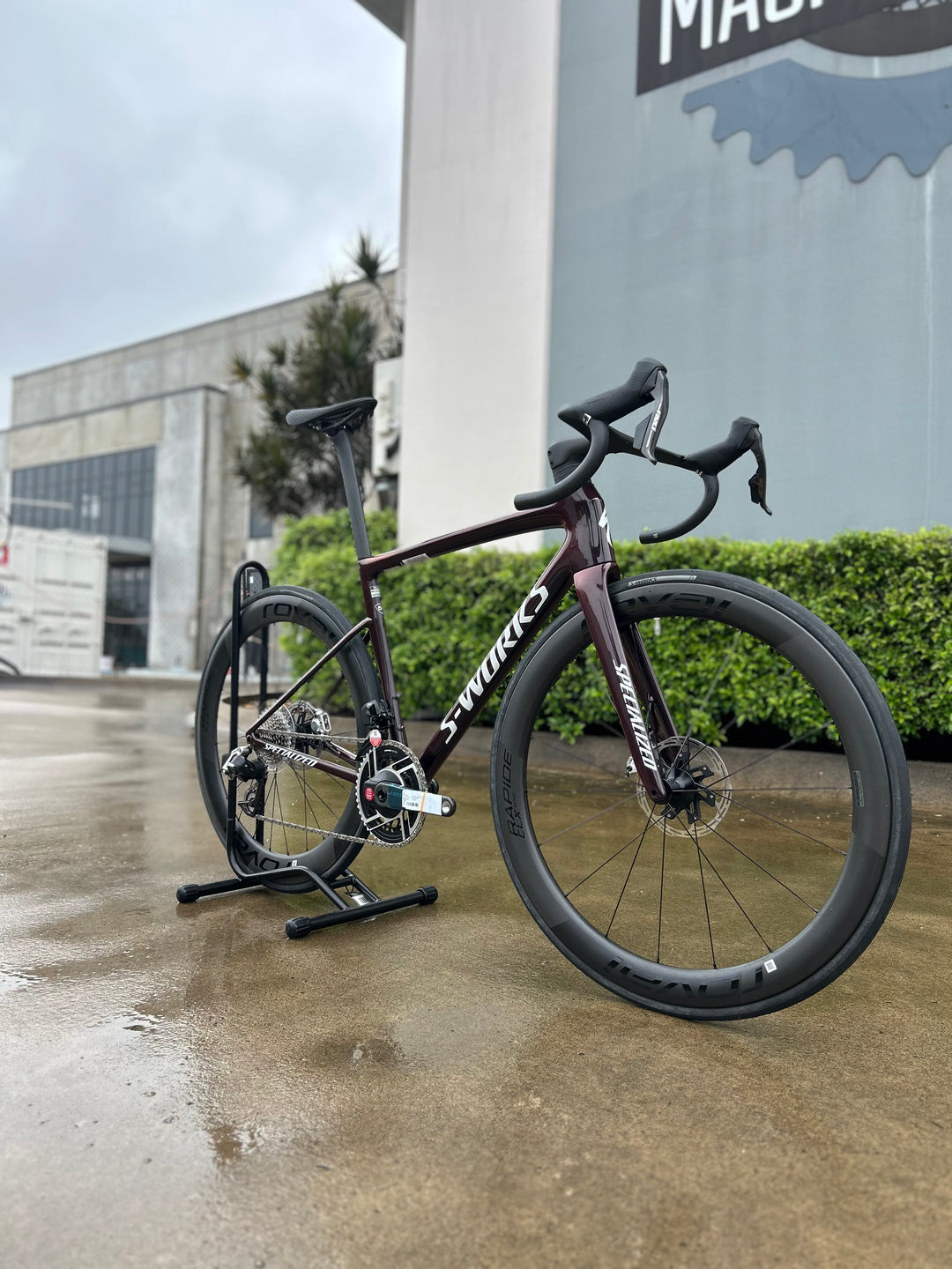 S-Works Tarmac SL8 - SRAM Red - Gloss Solidity / Red To Black Pearl / Metallic White Silver