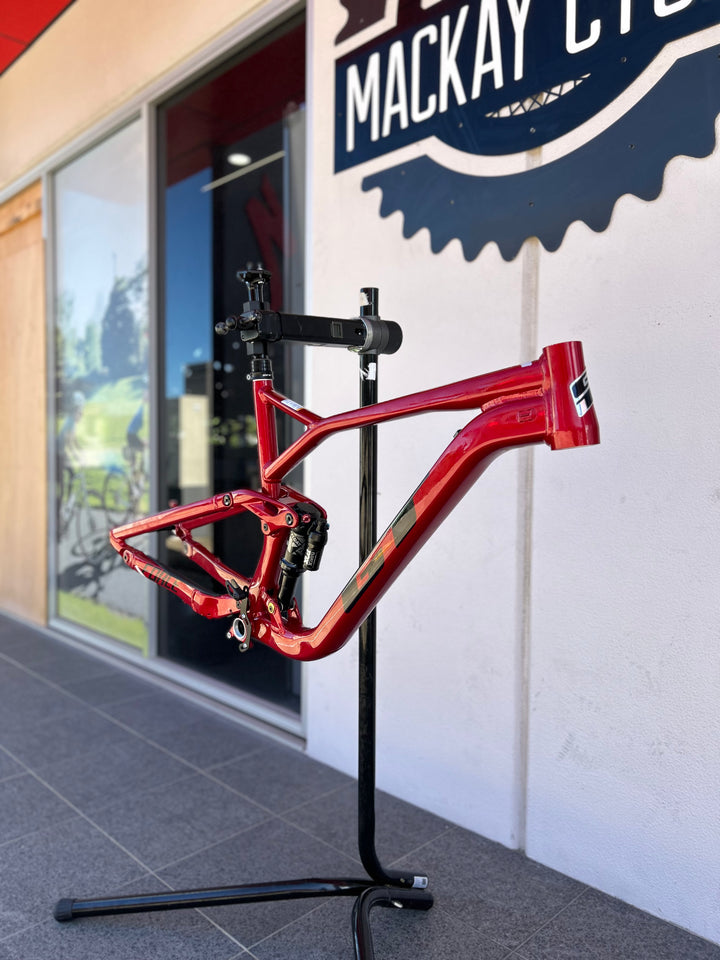 GT Force Frameset