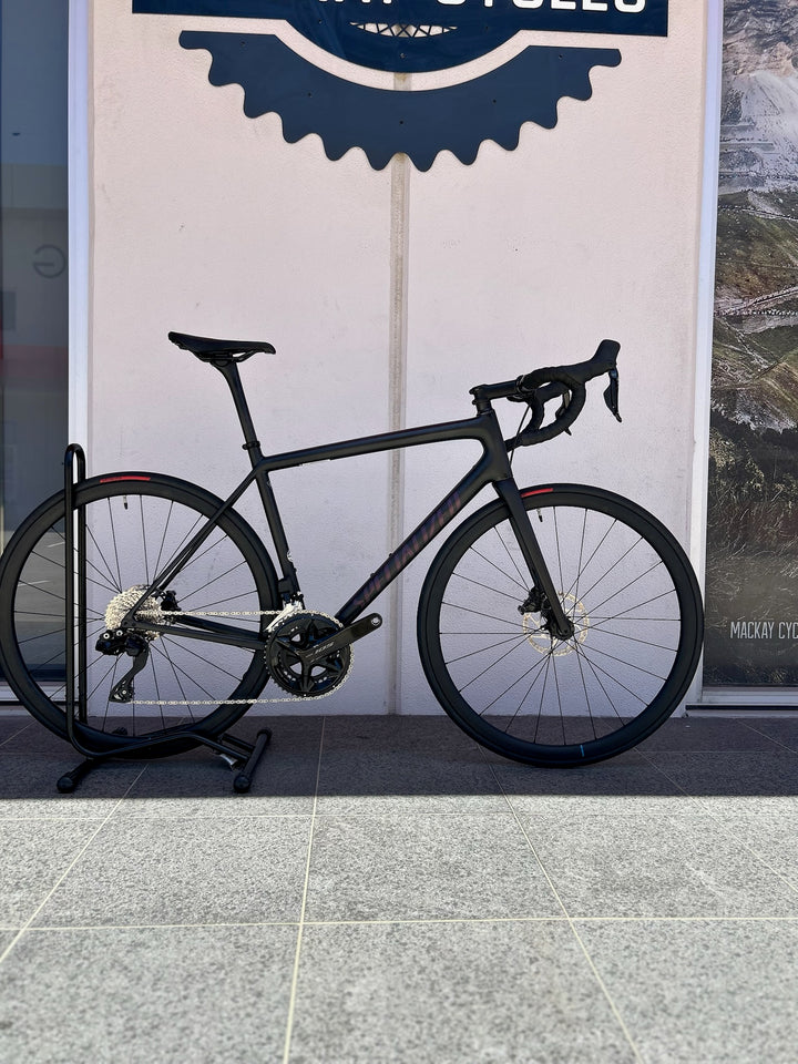 AETHOS COMP - SHIMANO 105 Di2 Satin Carbon/Abalone with Carbon Wheels