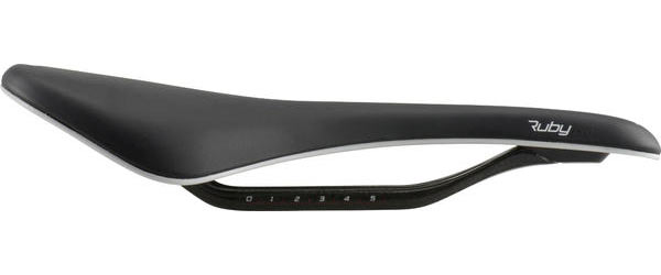 RUBY PRO SADDLE WMN BLK 168 168mm